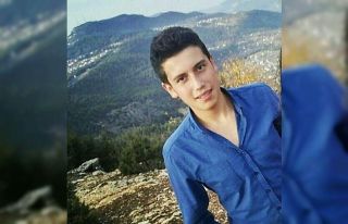 Deney yaparken sol parmağını tamamı koptu