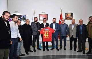 Derebeyleri’nden Gürkan’a teşekkür