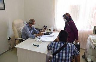Doktor Başkan, halkın sağlık sorunlarını dinlemeye...