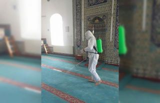 Dumlupınar’da sokak ve camilerde dezenfekte çalışmaları