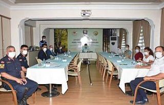 Efeler’de ormanlık alanlara yakın mesafe mangal,...