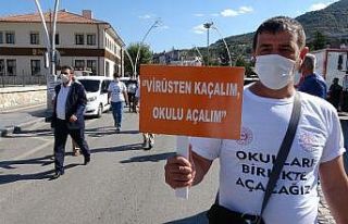 Eğitimciler, öğrenciler için yürüdü