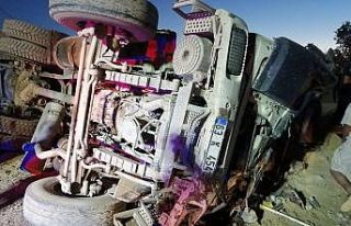Elazığ’da beton mikseri devrildi: 1 yaralı