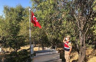 Elazığ’da Mehmetçik’ten şehitlik hassasiyeti