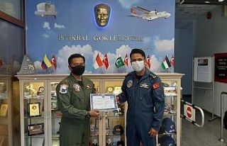 Endonezyalı pilotlar eğitim uçuşu gerçekleştirdi