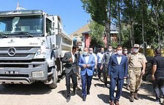 Erciş Belediyesinden yol asfaltlama çalışması