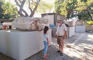 Erdek müze alanı temizlendi