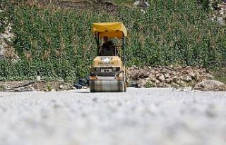 Erdemli’de yol yapım çalışmaları