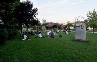 Eskişehirliler açık havada yogayı çok seviyor