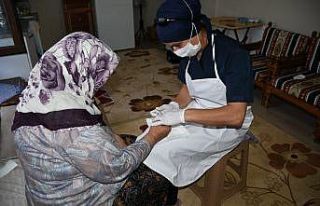 Evde bakım hizmetleri çalışmalarına devam ediyor