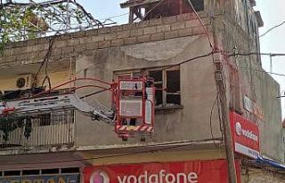 Evde ölü bulunan şahıs sökülen pencereden vinçle...