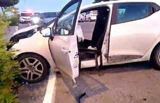 Freni boşalan kamyon otomobile çarptı: 5 yaralı