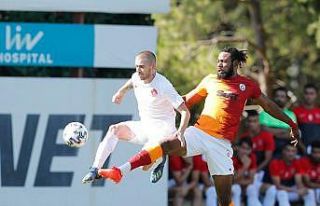 Galatasaray hazırlık maçında Ümraniyespor’u...