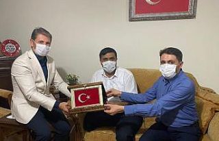 Gazi olduğu günün anısına onur ziyareti