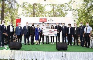 Gaziantep’in yıldızı 211 öğrenciye burs verilecek