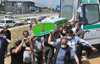 Genç öğretmen duvağıyla son yolculuğuna uğurlandı