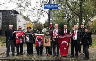 Gurbetçiler vatan hasretini şiirle gidermeye çalışıyor