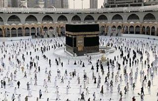 Hacılar veda tavafı için Mescid-i Haram’da