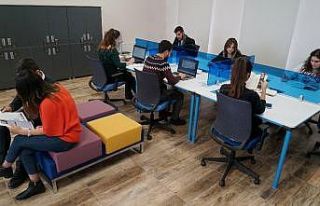 Hasan Kalyoncu Üniversitesi başarıyı ödüllendiriyor