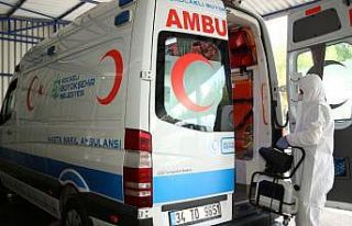 Hasta nakil ambulansları her gün dezenfekte ediliyor
