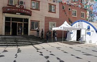 HDP önündeki ailelerin evlat nöbeti 342’nci gününde