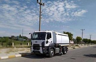 Iğdır Belediyesine yol süpürme aracı hibe edildi