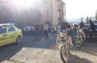 Iğdır’da serinlemek için Aras Nehri’ne giren...