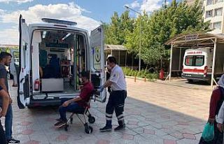 İki otomobil kafa kafaya çarpıştı: 6 yaralı