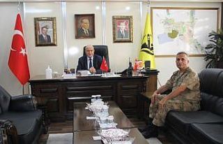 İl Jandarma Komutanı Yiğit, Başkan Pekmezci’yi...