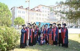 İlk mezunlarını veren Şehit Fatih Kalu’dan YKS’de...