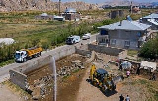 İpekyolu’nda ahır yıkımları devam ediyor