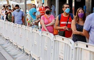 İspanya’da son 24 saatte 3 bin 829 kişide korona...