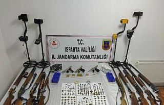 Isparta’da jandarmadan tarihi eser operasyonu