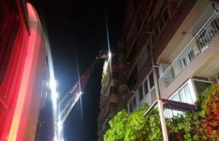 İzmir’de ev yangını: emekli öğretmen yaşamını...