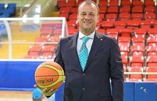 İzmit Belediyespor yeni sezon hazırlıklarına salı...