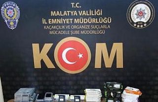 Kaçak cep telefonları ele geçirildi