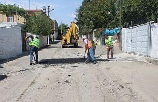 Kahta’da yol bakım ve onarım çalışmaları sürüyor