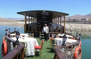 Kale’de  tekne gezisi keyfi