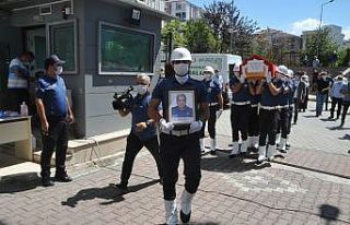 Kansere yenik düşen polis memuruna son görev