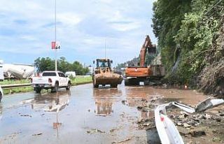 Karadeniz Sahil Yolu’nda heyelan
