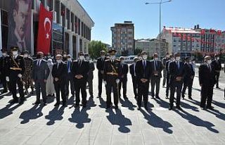 Kars’ta 30 Ağustos Zafer Bayramı törenle kutlandı