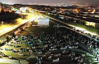 Kartepe´de açık havada sinema keyfi  yaşandı