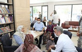 Kaş’ta millet kıraathanesi açıldı