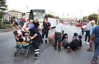 Kavşakta çarpışan iki motosikletli yaralandı