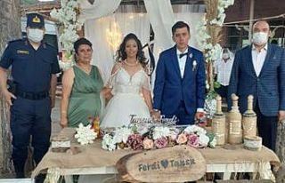 Kaymakam Demirkale, şehit oğlunu mutlu gününde...