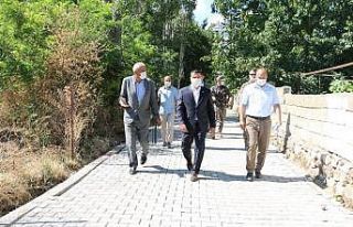 Kaymakam Mehmetbeyoğlu kilitli parke taşı çalışmalarını...