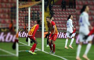 Kayserispor 7 kafa golü attı