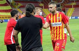 Kayserispor 97 kez oyuncu değiştirdi