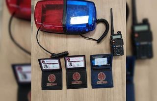 Kendisini asker, polis ve yargı mensubu olarak tanıtan...