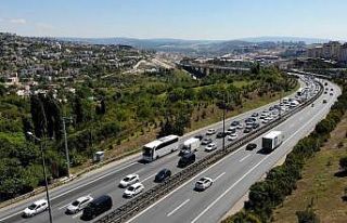 Kocaeli TEM Otoyolu’nda bayram çilesi 4. gününde...